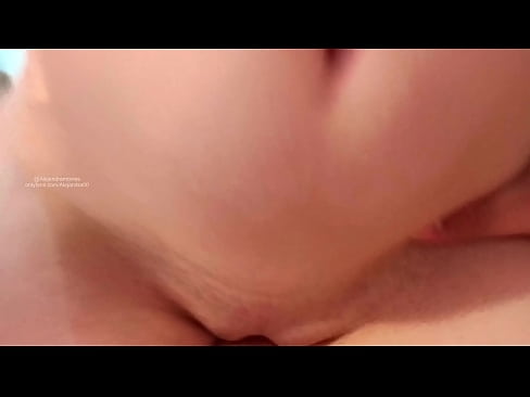 ❤️ 睡在我姐姐的房間裡,這就是我醒來的方式 只是色情 在我們 ❌